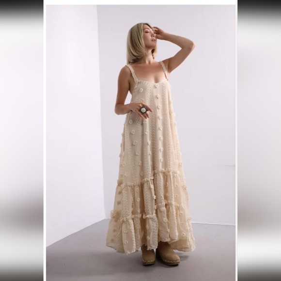 NWT BOHEMIAN BEACH VACATION RESORT LONG POM POM MAXI DRESS SIZE: SMALL-LARGE - Picture 3 of 16